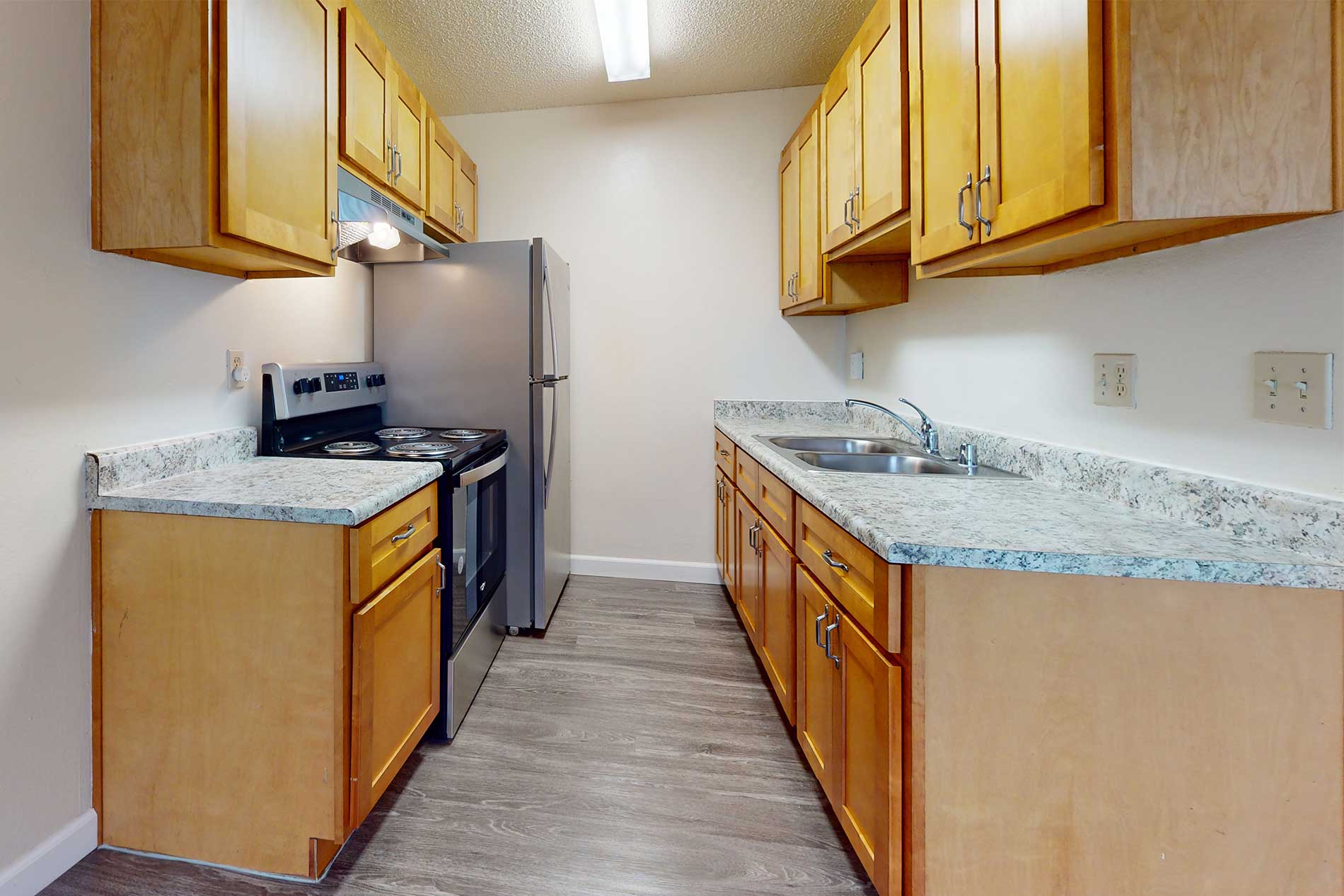 Cambridge Court apartment kitchen