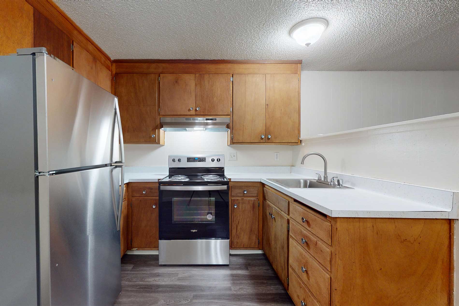 Cambridge Court apartment kitchen