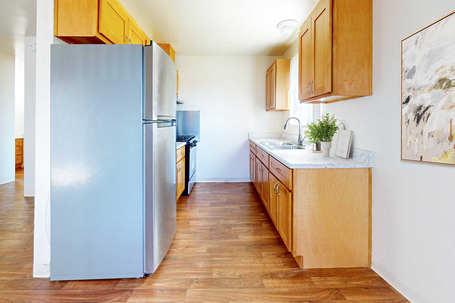 Garden Court apartment kitchen