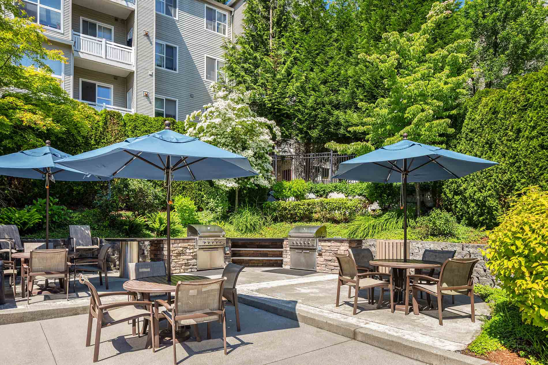 hearthstone patio with umbrellas