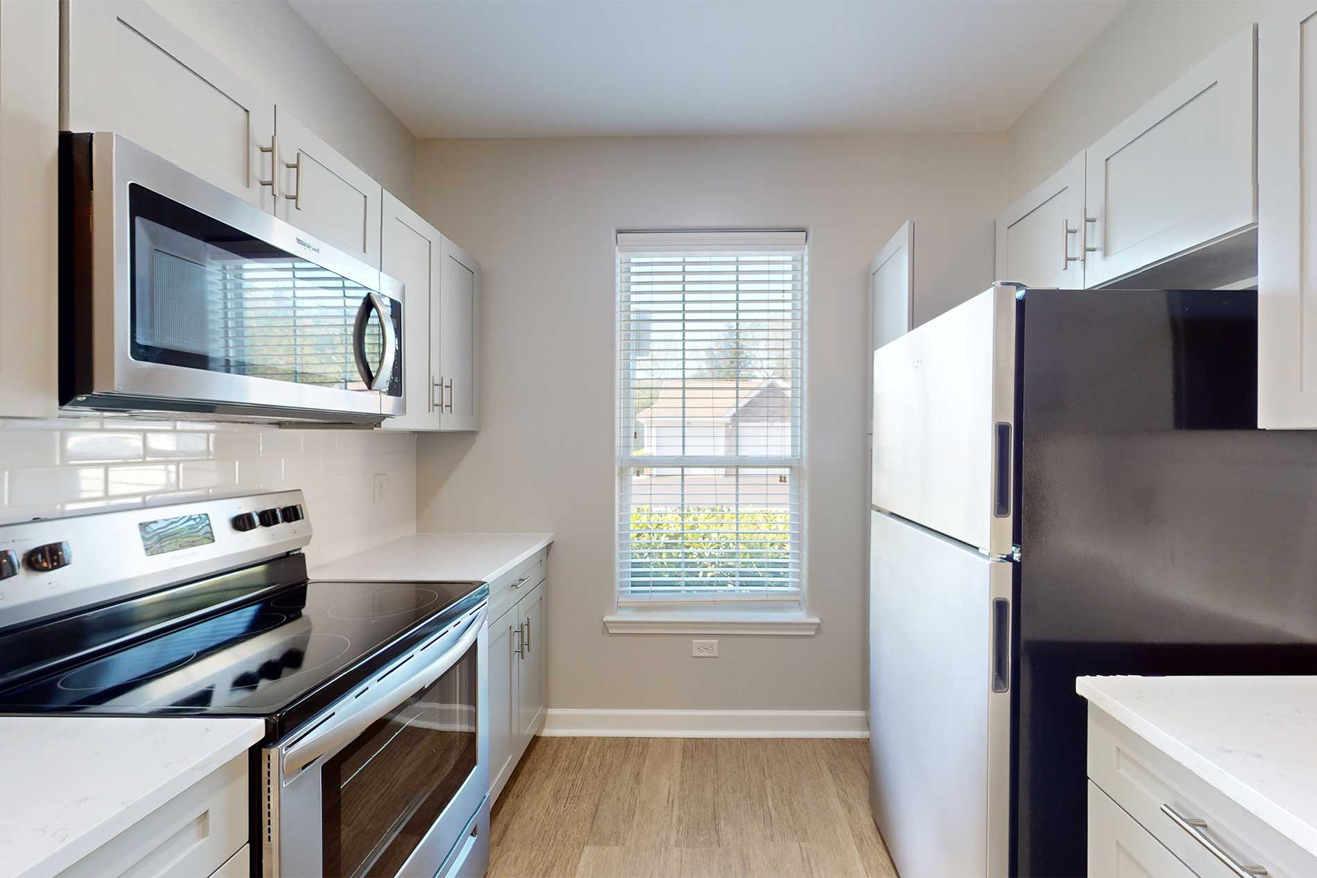 Lodge at Foxborough apartment kitchen