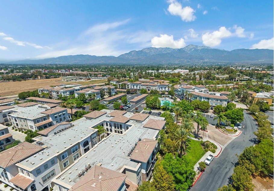 https://www.udr.com/globalassets/communities/verano-at-rancho-cucamonga-town-square/images/verano_2022_drone_mp.jpg?w=909&h=633