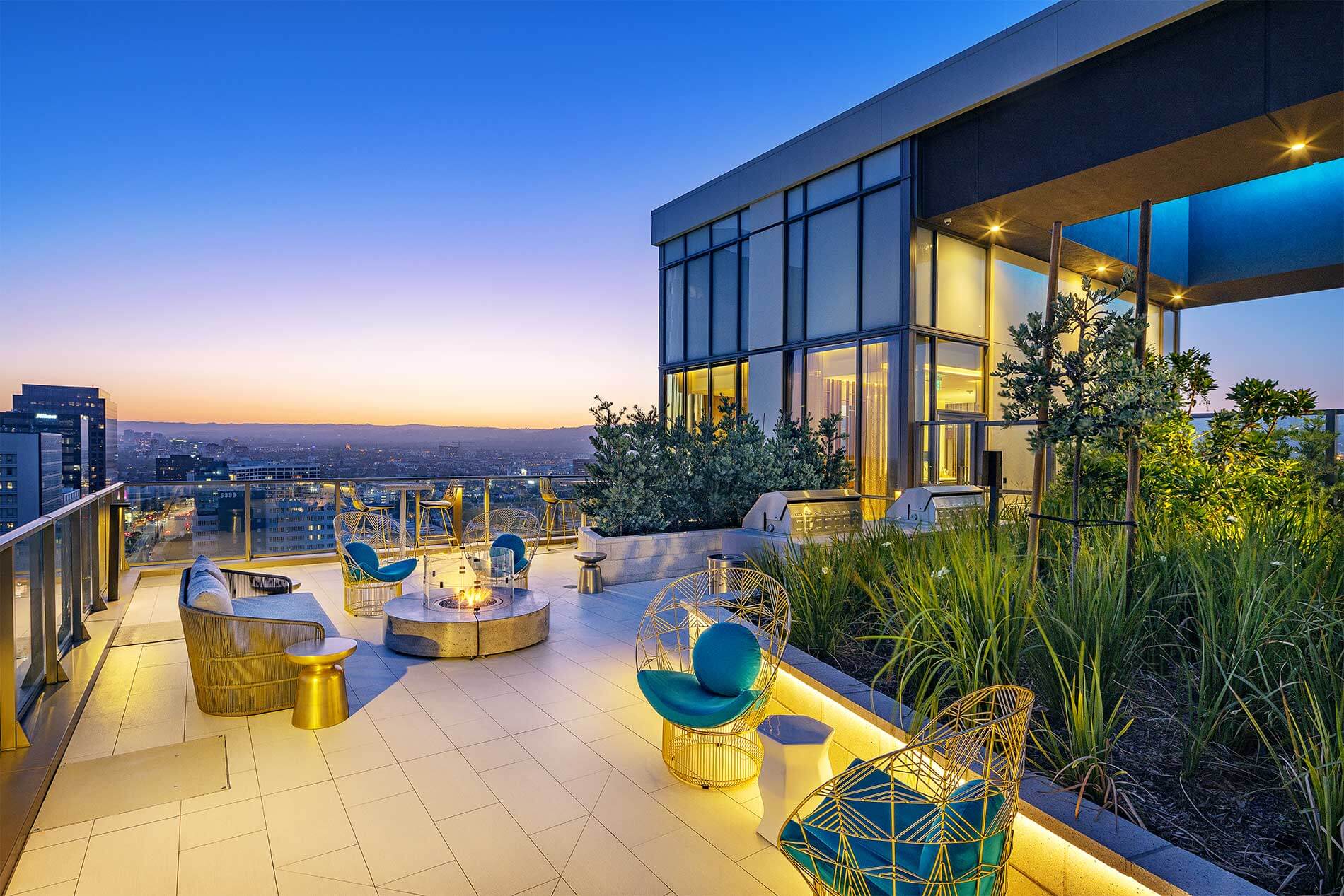 Vision on Wilshire community rooftop